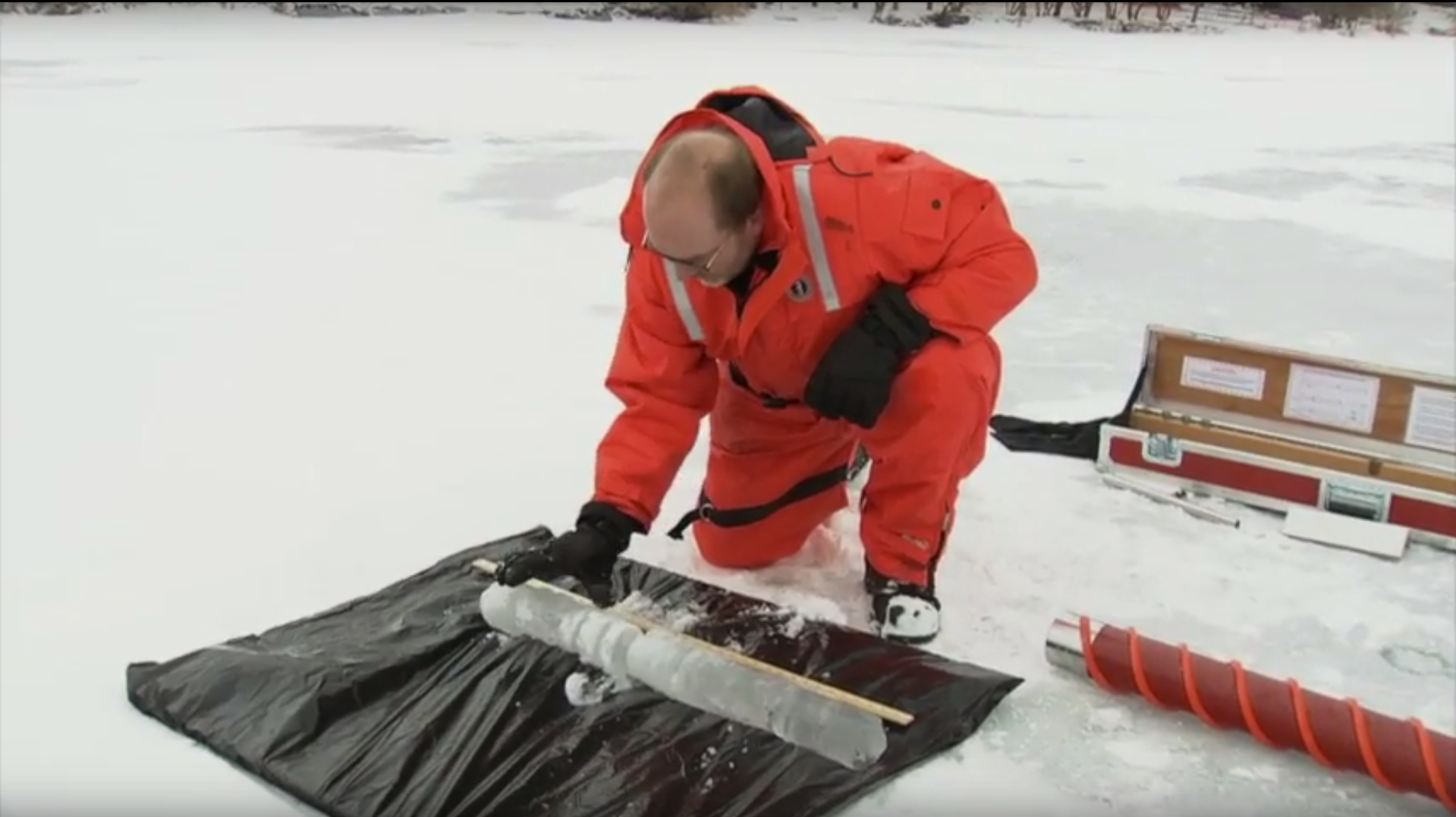 kel_extracting-an-ice-core.png