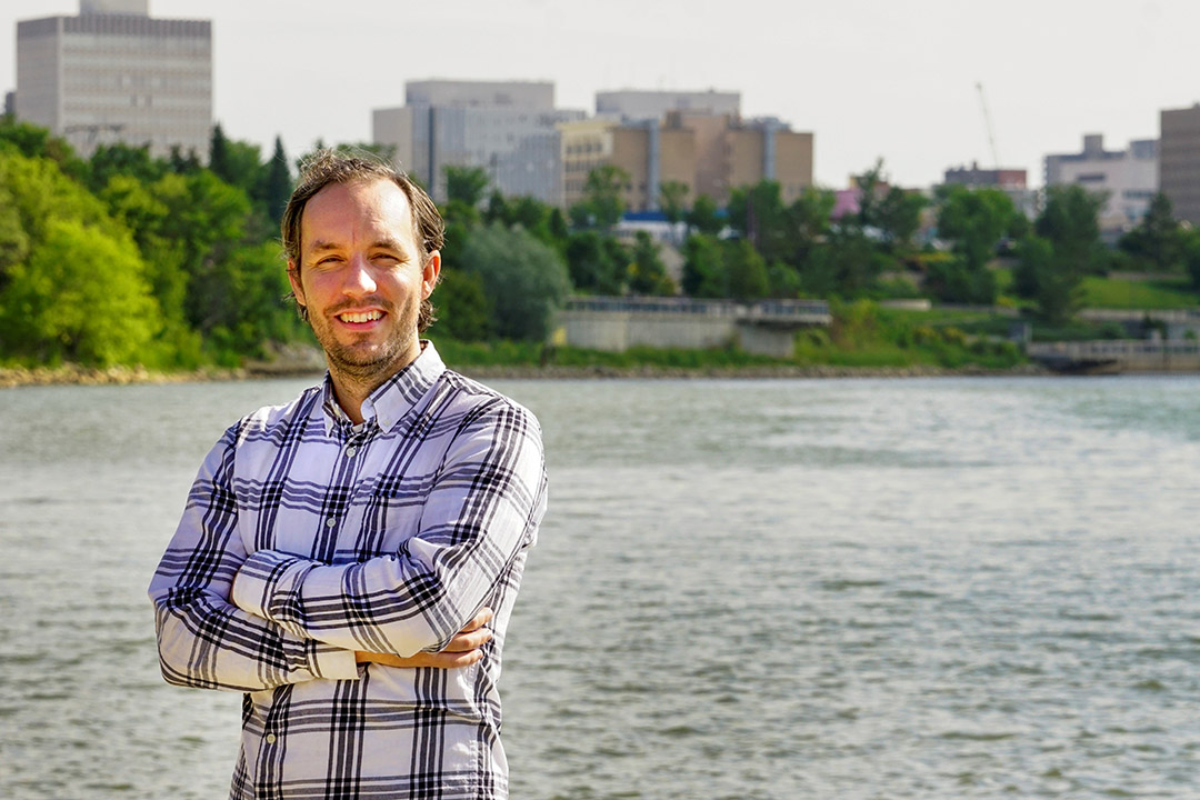 USask researcher Dr. Patrick Lloyd-Smith aims to fill the knowledge gap with Canada’s largest ever co-ordinated effort to establish what freshwater is worth. (Photo: Gord Waldner)